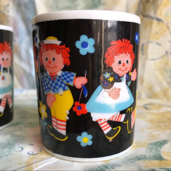 Raggedy Ann and Andy Play Time R6941 Cup Mug set of 3 3.5” PLUS FREE BROOCH PIN - Picture 7 of 11